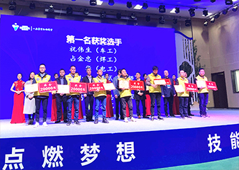 扎根先導(dǎo)，青春不悔